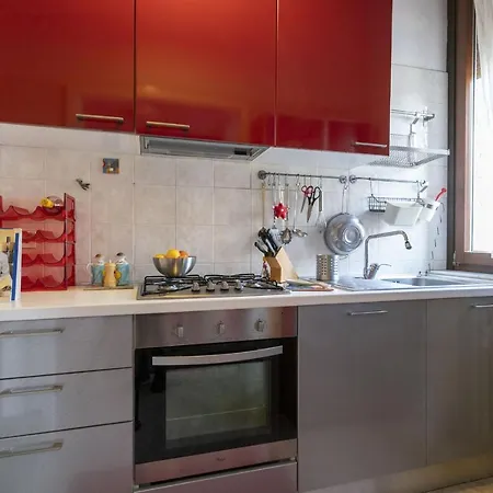 Apartment Segrino, Elegant In The Heart Of The Isola District *
