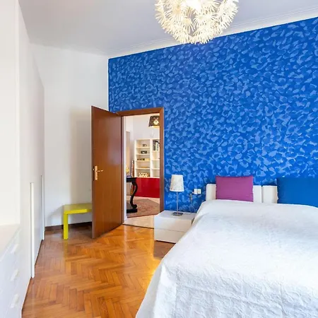Segrino, Elegant In The Heart Of The Isola District Apartment *