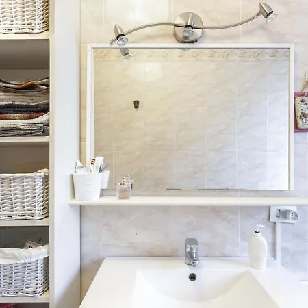 Segrino, Elegant In The Heart Of The Isola District * Mailand